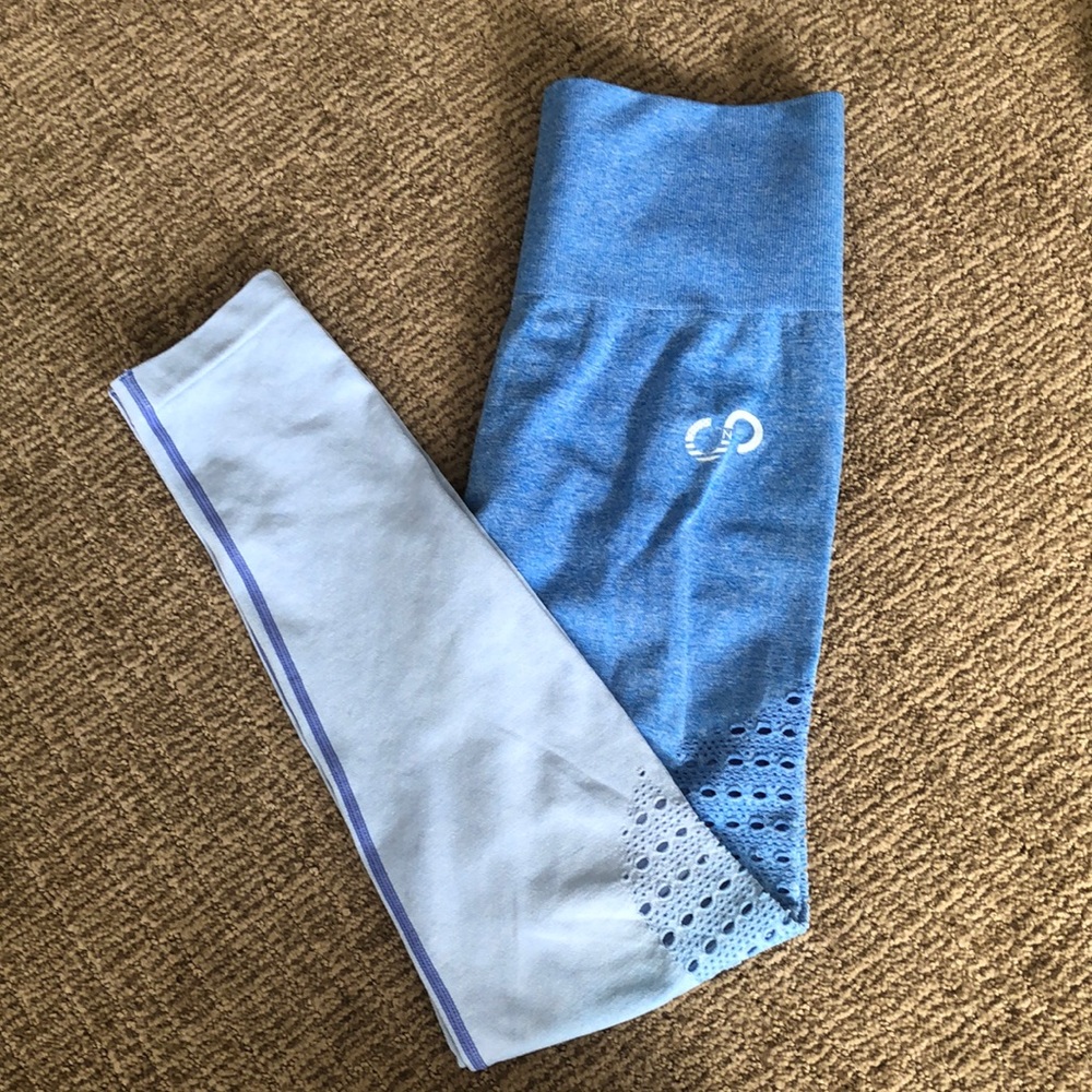 Curves and Combatboots Booty Scrunch Ombré Leggings- M